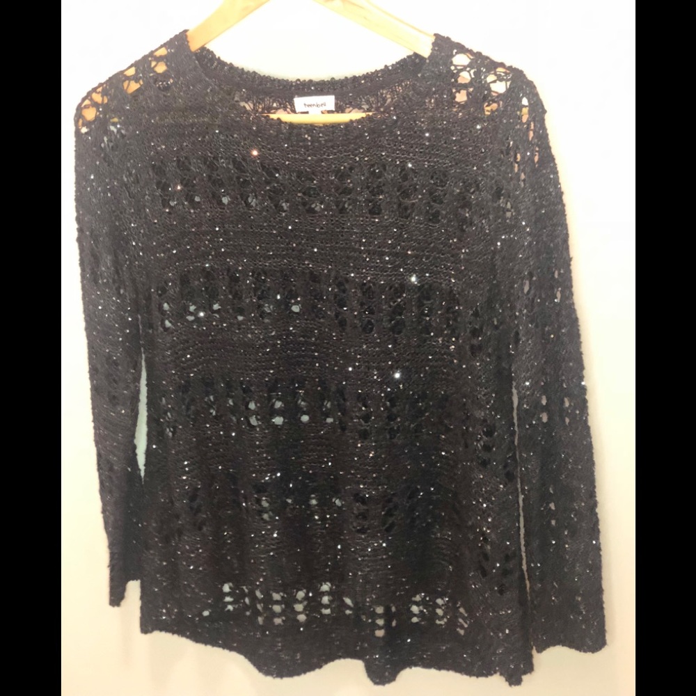 Teen bell sparkly black long sleeve shirt (Size S)